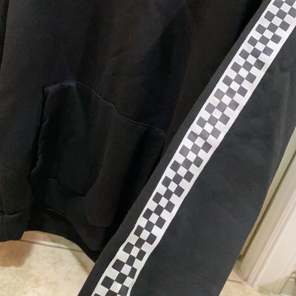 Black sweater - Picture 3 of 3